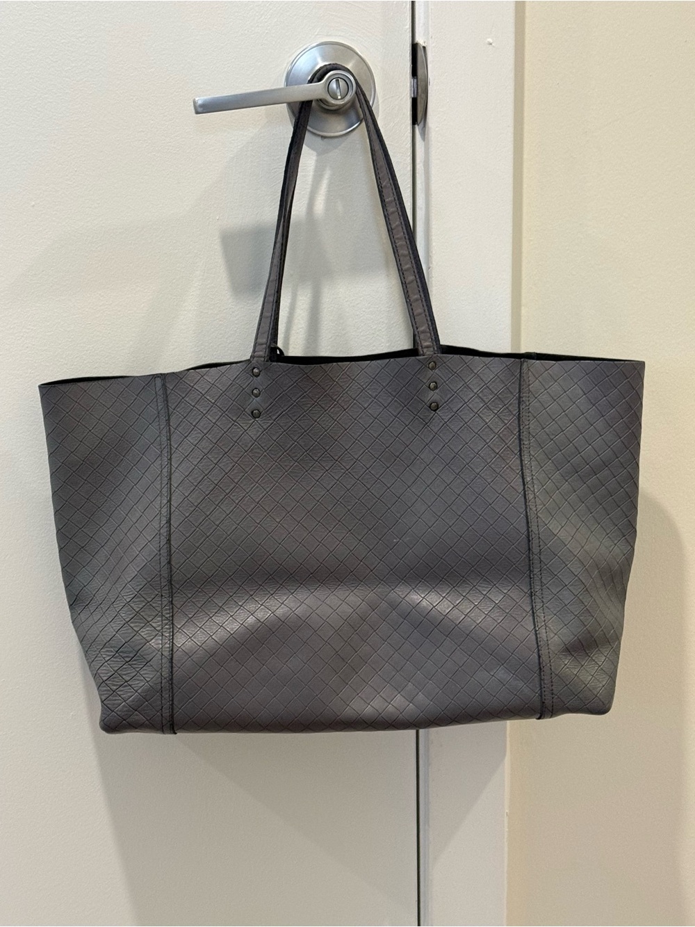 Bottega Veneta Gray Intrecciato Leather Tote - Picture 2 of 11